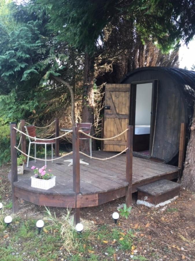 Charming 2-Bed Cabin In Domfront-En-Poiraie Perrou Dış mekan fotoğraf