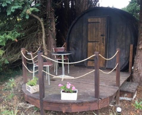 Charming 2-Bed Cabin In Domfront-En-Poiraie Perrou Dış mekan fotoğraf