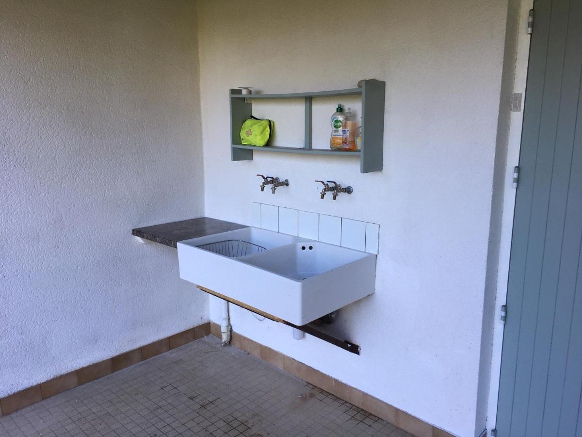 Charming 2-Bed Cabin In Domfront-En-Poiraie Perrou Dış mekan fotoğraf