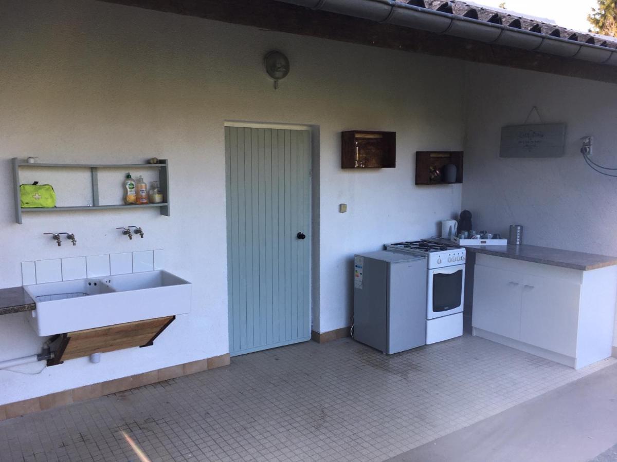 Charming 2-Bed Cabin In Domfront-En-Poiraie Perrou Dış mekan fotoğraf